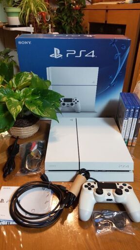 美品【プレステーション4】White  500GB