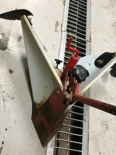 【中古】メーカー不明 耕運機 畝立て アタッチメント