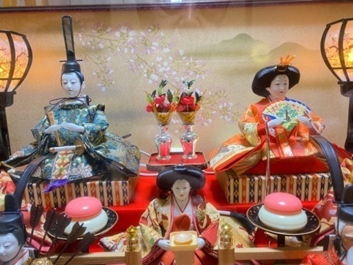 雛人形　七人飾り　三段 ガラスケース　ひな祭り 美品】雛人形 7人飾り3段 ケース オルゴール 灯りつき ガラスケース