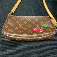 ルイヴィトンチェリーポーチandコインケースセット