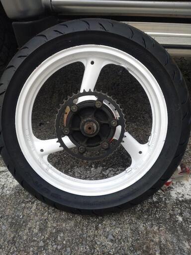 TZR 1ktリアホイール新品タイヤ付き