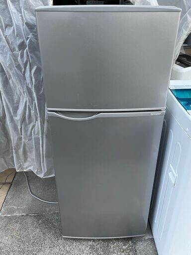 上質で快適 ●23区及び周辺地域に無料で配送、設置いたします●冷蔵庫　SHARP　SJ-H12D-S　2019年製●SHR-5A 冷蔵庫