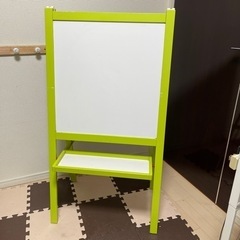 IKEA 子供用ホワイトボード・黒板　差し上げます。