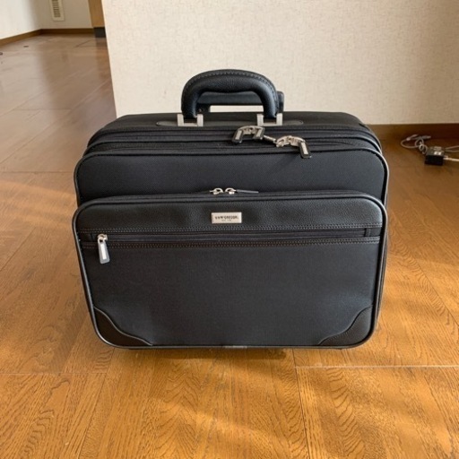 ビジネキャリーバッグ