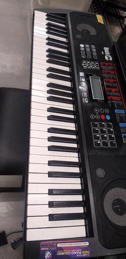 Rockjam Rj561 電子キーボード 61鍵 初心者セット61鍵 初心者セット スタンド 椅子 サステインペダル 0音色 30曲内 ストーリー 宜野湾の電子楽器の中古あげます 譲ります ジモティーで不用品の処分