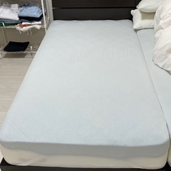 シングルベッド（2ヶ月のみ使用）