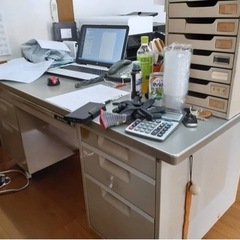 事務用品、三味線、大正琴