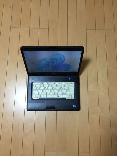 E20　富士通　４GB☆Win11☆i5☆SSD120G