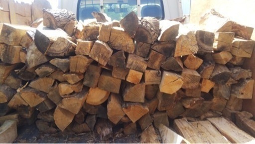 薪、薪ストーブ、配達、消毒済み！！薪棚にまで積み下ろしします  