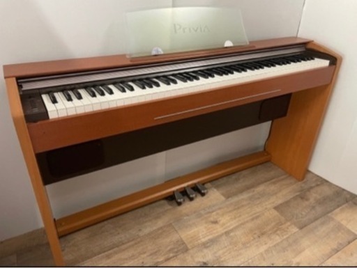 カシオ《PX720》電子ピアノ
