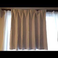 遮光カーテン、縦110㎝×横100㎝２枚組、ニトリのリラ