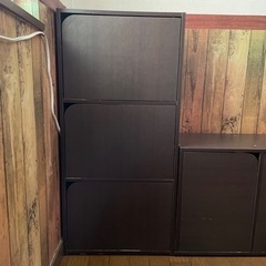 ニトリ　扉付きカラーボックス
