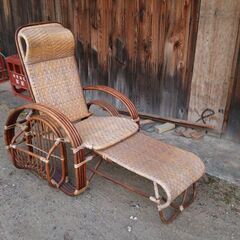 廃棄済み、、籐椅子　４０年もの　中古品　傷みあり
