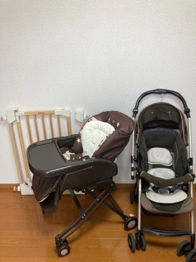商談中コンビベビーカー　リッコハイローチェア　リッチェルベビーゲート　まとめて3点セット