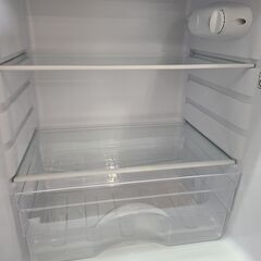 お買い得品‼　●6557●　ニトリ　冷蔵庫　NTR-106　2019年製　容量１０６L　ホワイトカラー　※割引キャンペーン中♪【リサイクルショップどりーむ天保山店】