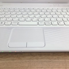 お姫さまみたいなダイヤモンドカットのSSDのノートパソコン