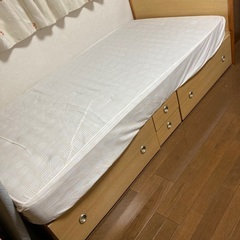 シングルベッド　