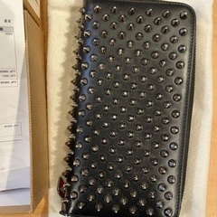 ルブタン 長財布※値下げしました～