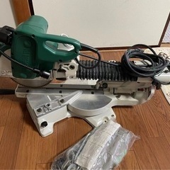 [取引中]電動工具 HITACHI C8FSB 卓上スライド 丸ノコ 216mm 丸ノコ 切断機 大工道具 造作 DIY 木材加工