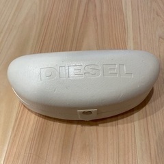 DIESEL メガネとメガネケース