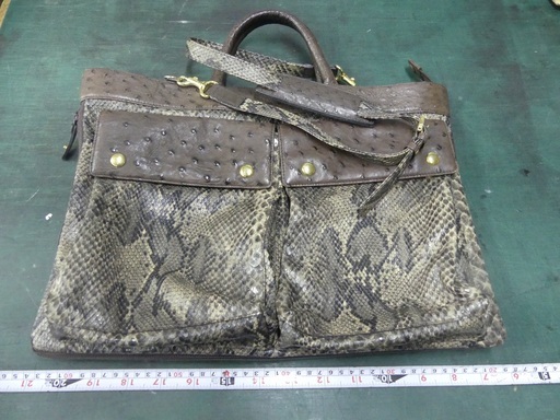 6,000／本物オーストリッチショルダーバック　認定証付き　中古