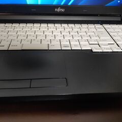 富士通 2018年モデル　高速SSD搭載　高性能第Core i3搭載　メモリ8G CD/DVD/読み書き　大画面15.6インチ　USB3.0 Wifi対応 Windows11搭載 富士通 2018年モデル 高速SSD搭載 高性能第Core i3搭載 メモリ8G CD/