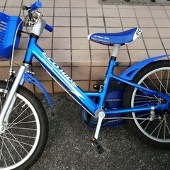 【ネット決済】ヘルメット、補助輪、補助バー付き 18インチ　自転...