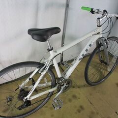 B744★21800円★整備済み スポーツ中古自転車 GIANT　SEEK　ホワイト【クロスバイク】