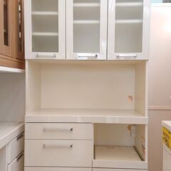 キッチンボード 3枚扉 ホワイト 鏡面 レンジボード 食器棚□横幅90cm 