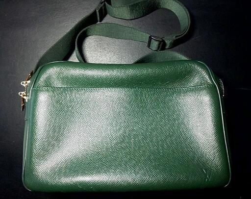 LOUIS VUITTONショルダーバッグ