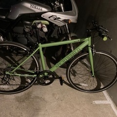 ほぼ新品のクロスバイク(値下げ交渉⭕️)