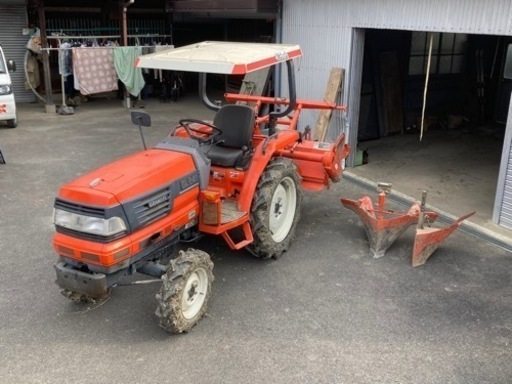 クボタ　中古トラクター GL241（25PS）