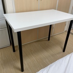 IKEAのテーブル 白 美品