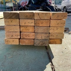 ☆完売商品 2×4材☆ 4.26m 20本セット！　(14フィート) 木材　材木　SPF材