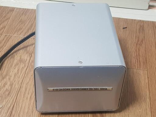 カシムラ変圧器 TTS-20C 1500VA