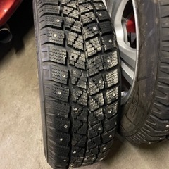 フルピン スパイクタイヤ まだあります
