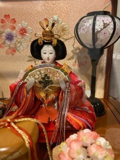 小さめお雛様　吉徳の雛人形　アクリルケース入り美品　ぼんぼり点灯
