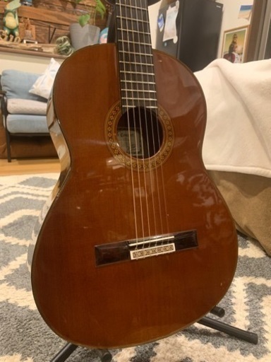 YAMAHA GD-10 クラシックギター 深い音色 絶版 中古。ソフトケース付