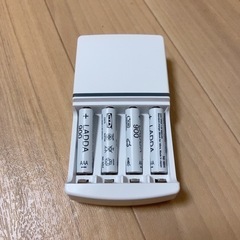 【未使用】 IKEA 電池充電器