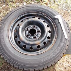 ヨコハマ　アイスガード iG30　7ミリ～8ミリ前後有 205/65R15　 15×6JJ ハブ径64 114.3　ホンダ車　ステップワゴン等  手渡し可　佐野市