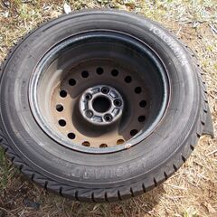 ヨコハマ　アイスガード iG30　7ミリ～8ミリ前後有 205/65R15　 15×6JJ ハブ径64 114.3　ホンダ車　ステップワゴン等  手渡し可　佐野市