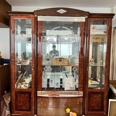 分けて購入可能です。イタリア製高級家具セット　購入時約125万円　購入金額から110万下げてご相談です　テーブルのみ、椅子のみ可能です