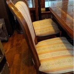 分けて購入可能です。イタリア製高級家具セット　購入時約125万円　購入金額から110万下げてご相談です　テーブルのみ、椅子のみ可能です