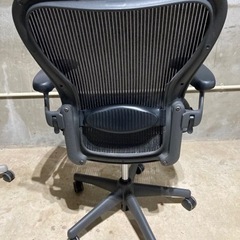 Herman Miller Aeron ハーマンミラー アーロンチェア Cサイズ　グラファイト色