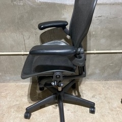 ハーマンミラー アーロンチェア Bサイズ グラファイト Herman Miller Aeron 
