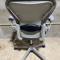 ミネラル色のハーマンミラー アーロンチェア Bサイズ Herman Miller Aeron 