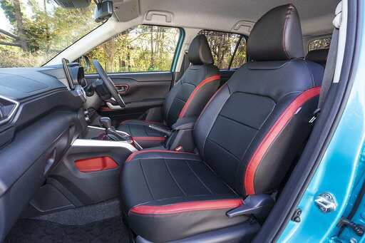新品未使用 トヨタ ライズ 純正 革調 シートカバー スポーティ レッド 赤 （ロッキー）
