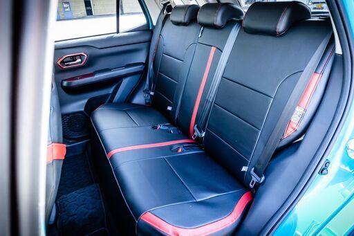 新品未使用 トヨタ ライズ 純正 革調 シートカバー スポーティ レッド 赤 （ロッキー）