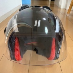 AIACEのジェットタイプのヘルメット