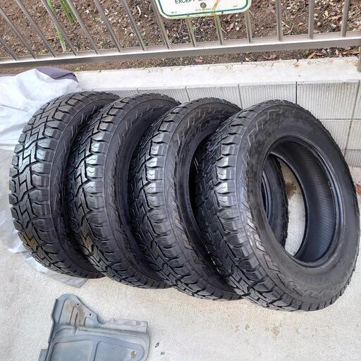 Toyo Open country R/T 185/85/R16 ジムニー